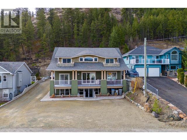 4752 Uplands Drive, House detached with 4 bedrooms, 5 bathrooms and null parking in Kamloops BC | Image 1