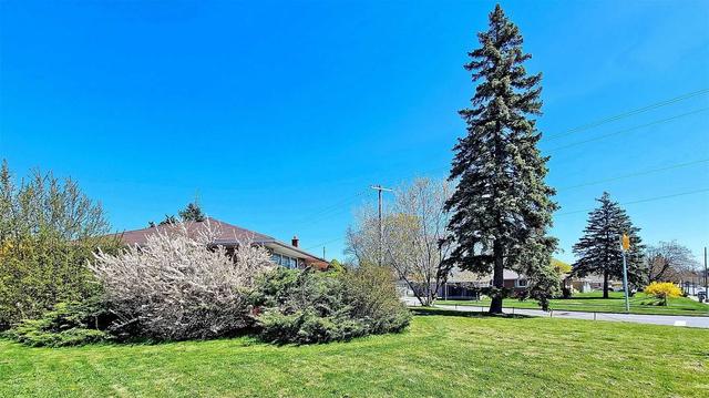 406 Rossland Rd W, House detached with 4 bedrooms, 4 bathrooms and 4 parking in Oshawa ON | Image 33