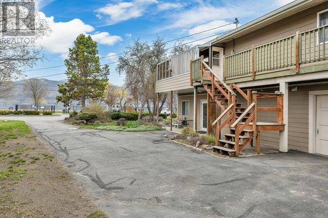 1566 Pritchard Drive, House detached with 6 bedrooms, 2 bathrooms and 4 parking in West Kelowna BC | Image 5