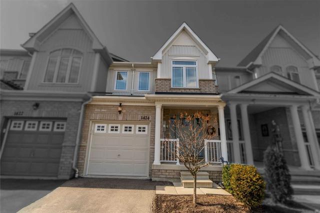1424 Glaspell Cres, House attached with 3 bedrooms, 3 bathrooms and 3 parking in Oshawa ON | Image 1