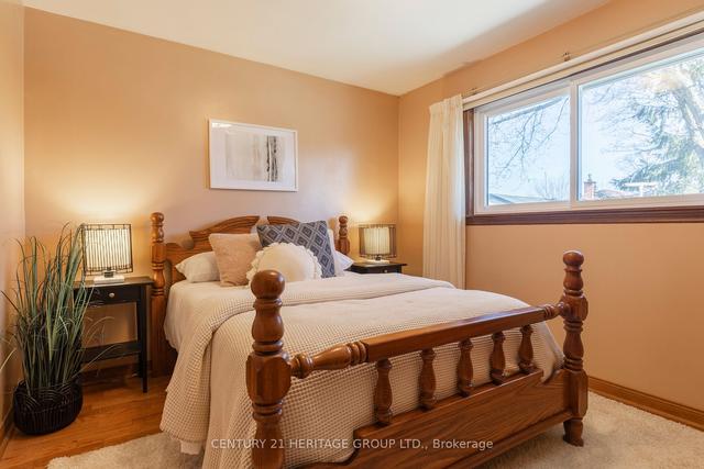 325 East 16th St, House detached with 3 bedrooms, 2 bathrooms and 3 parking in Hamilton ON | Image 9