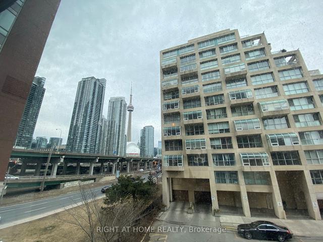 308e - 500 Queens Quay W, Condo with 1 bedrooms, 1 bathrooms and 1 parking in Toronto ON | Image 2
