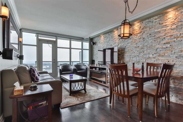 3910 - 35 Mariner Terr, Condo with 1 bedrooms, 1 bathrooms and 1 parking in Toronto ON | Image 7