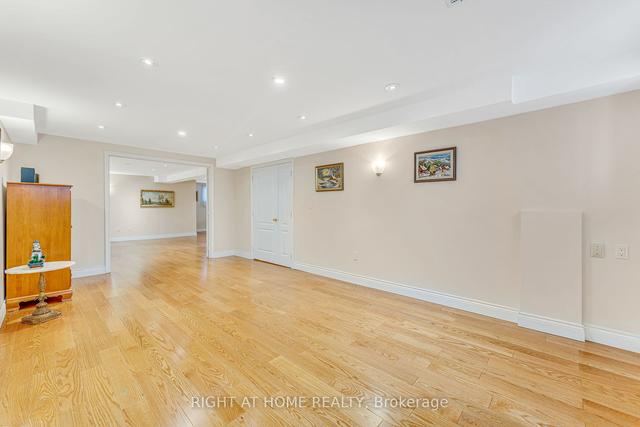 1080 Broughton Lane, House detached with 2 bedrooms, 3 bathrooms and 6 parking in Newmarket ON | Image 13
