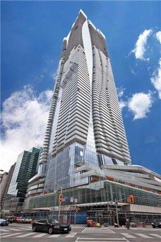 1101 - 1 Bloor St E, Condo with 2 bedrooms, 2 bathrooms and 1 parking in Toronto ON | Image 13