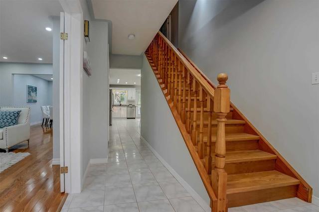35 Carlos Crt, House detached with 3 bedrooms, 4 bathrooms and 5 parking in Cambridge ON | Image 23