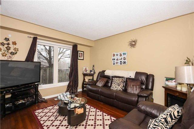 17 - 5 Spring St, Townhouse with 3 bedrooms, 2 bathrooms and 1 parking in Orangeville ON | Image 3