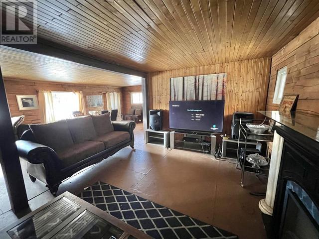 9990 Kishkan Road, House detached with 4 bedrooms, 1 bathrooms and null parking in Cariboo I BC | Image 14