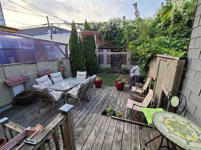 1322 Dupont St, House semidetached with 3 bedrooms, 2 bathrooms and 0 parking in Toronto ON | Image 18