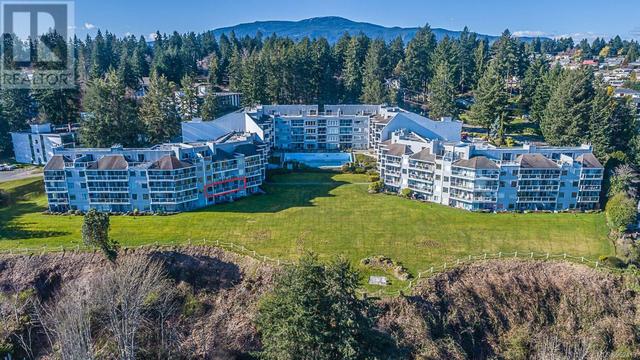 205 - 2560 Departure Bay Rd, Condo with 2 bedrooms, 2 bathrooms and 2 parking in Nanaimo BC | Image 10