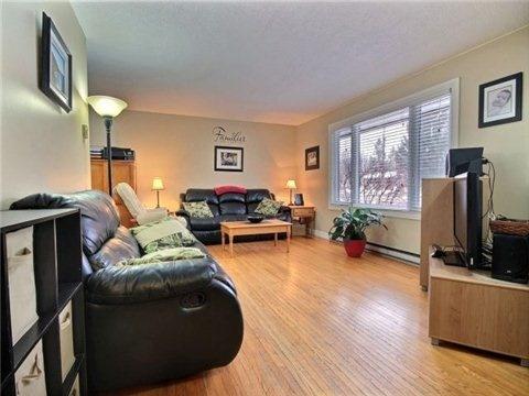35 Viel St, House detached with 3 bedrooms, 2 bathrooms and 4 parking in Oro Medonte ON | Image 3