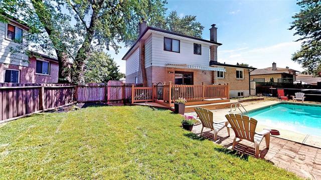 40 Donnacona Cres, House detached with 4 bedrooms, 2 bathrooms and 3 parking in Toronto ON | Image 27