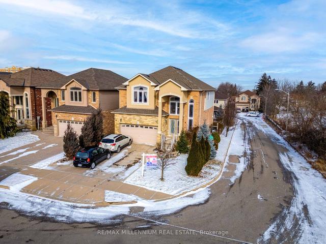 85 Onyx Crt, House detached with 4 bedrooms, 5 bathrooms and 4 parking in Hamilton ON | Image 23