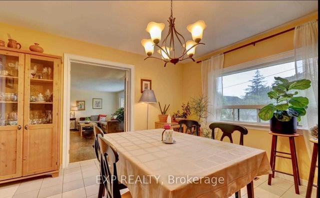 2561 Mindemoya Rd, House detached with 3 bedrooms, 2 bathrooms and 5 parking in Mississauga ON | Image 5