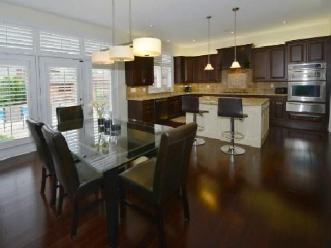 2374 Robmar Dr, House detached with 5 bedrooms, 4 bathrooms and 4 parking in Oakville ON | Image 4