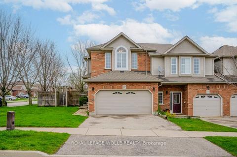 227 Dearborn Blvd, House attached with 3 bedrooms, 2 bathrooms and 4 parking in Waterloo ON | Card Image