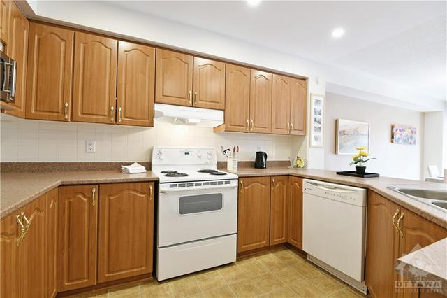 115 Parkrose Private, Townhouse with 3 bedrooms, 3 bathrooms and 2 parking in Ottawa ON | Image 10