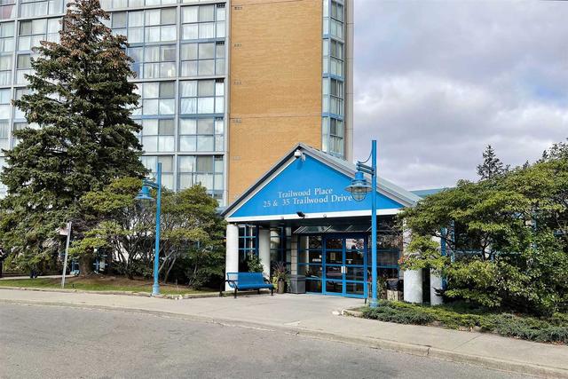 201 - 25 Trailwood Dr, Condo with 2 bedrooms, 2 bathrooms and 1 parking in Mississauga ON | Image 10