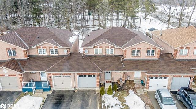 386 Dunsmore Lane, House attached with 3 bedrooms, 1 bathrooms and 3 parking in Barrie ON | Image 43