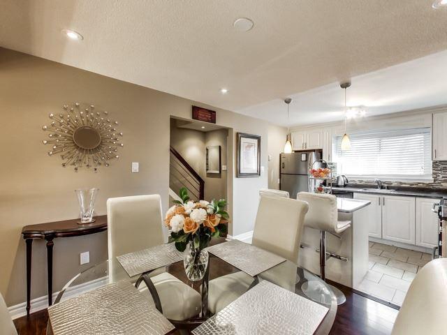 81 Darras Crt, Townhouse with 3 bedrooms, 2 bathrooms and 2 parking in Brampton ON | Image 4