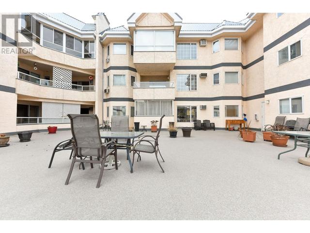 102 - 374 Winnipeg Street, Condo with 2 bedrooms, 2 bathrooms and null parking in Penticton BC | Image 30