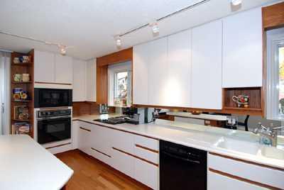 th10 - 28 Admiral Rd, Townhouse with 3 bedrooms, 3 bathrooms and 1 parking in Toronto ON | Image 4