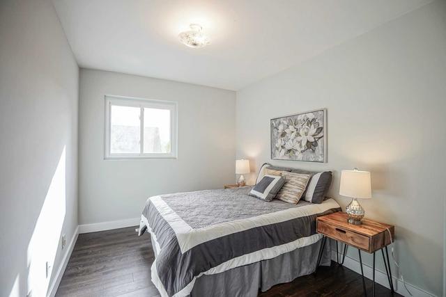 6 - 82 Castlebury Cres, Townhouse with 4 bedrooms, 2 bathrooms and 2 parking in Toronto ON | Image 7
