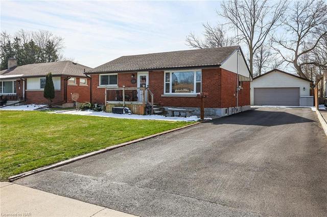 6136 Sidney Street, House detached with 4 bedrooms, 2 bathrooms and 8 parking in Niagara Falls ON | Image 1