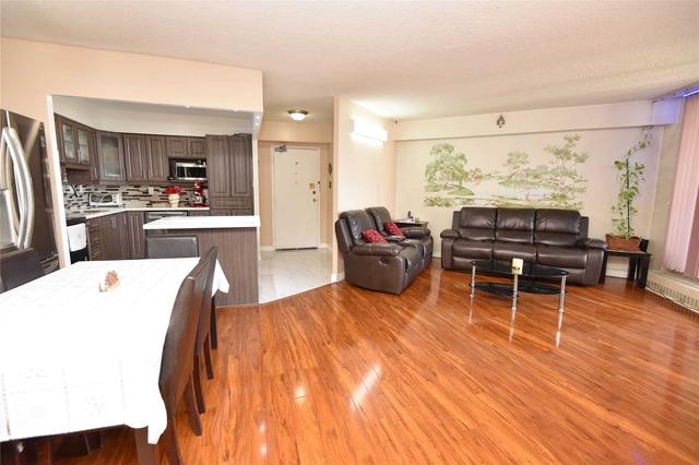 1401 - 380 Dixon Rd, Condo with 2 bedrooms, 1 bathrooms and 1 parking in Toronto ON | Image 39