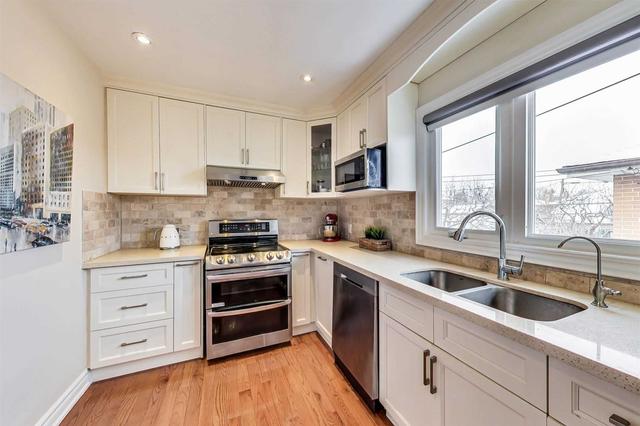 192 Overbrook Pl, House detached with 3 bedrooms, 3 bathrooms and 4 parking in Toronto ON | Image 37