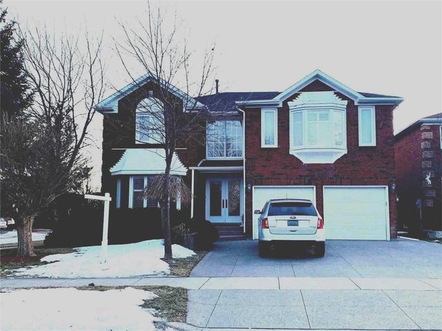 2085 Schoolmaster Circ, House detached with 5 bedrooms, 5 bathrooms and 5 parking in Oakville ON | Image 1