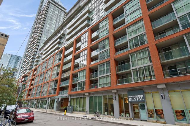 uph03 - 21 Nelson St, Condo with 1 bedrooms, 2 bathrooms and 2 parking in Toronto ON | Image 1
