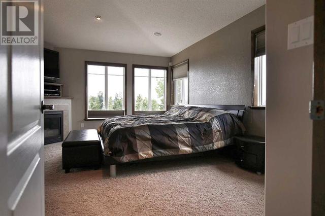 101 Grizzly Terrace N, House detached with 5 bedrooms, 3 bathrooms and 4 parking in Lethbridge AB | Image 21