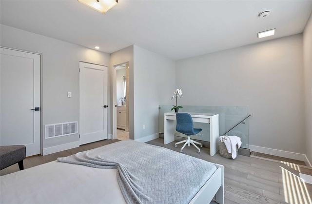 unite 4 - 131 Brock Ave, House semidetached with 1 bedrooms, 1 bathrooms and 0 parking in Toronto ON | Image 5