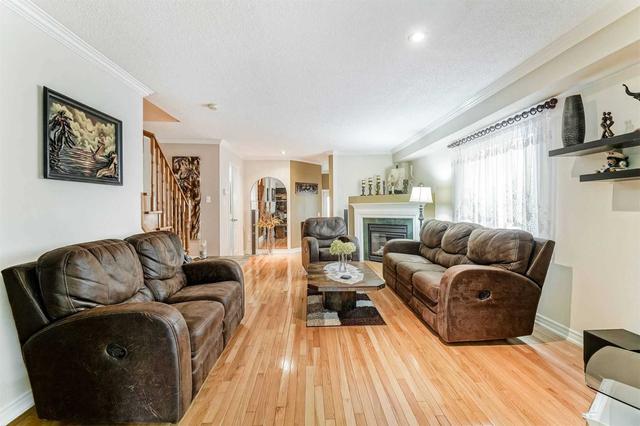 643 Dolly Bird Lane, House semidetached with 3 bedrooms, 3 bathrooms and 3 parking in Mississauga ON | Image 25