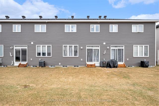 66 Kindred Row, House attached with 3 bedrooms, 3 bathrooms and 2 parking in Ottawa ON | Image 8