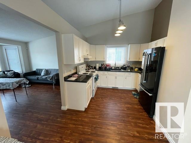 8025 15a Av Nw, House detached with 3 bedrooms, 2 bathrooms and 2 parking in Edmonton AB | Image 5
