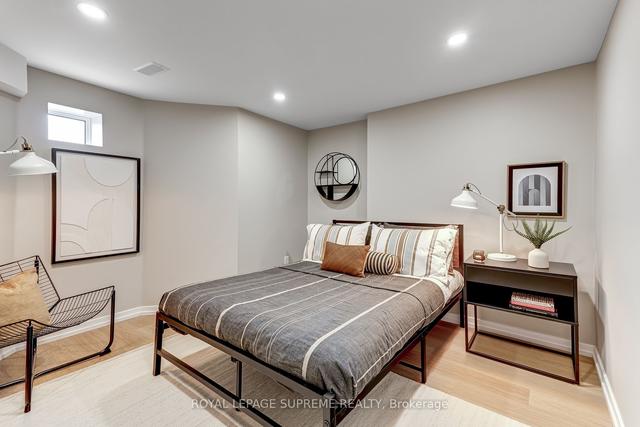 5 East Dr, House detached with 2 bedrooms, 2 bathrooms and 7 parking in Toronto ON | Image 26