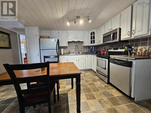 1091 Hunter Road, House detached with 2 bedrooms, 1 bathrooms and null parking in Cumberland, Subd. D NS | Image 32