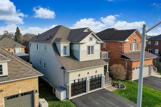 11 Alfred Shrubb Lane, House detached with 4 bedrooms, 3 bathrooms and 4 parking in Clarington ON | Image 23