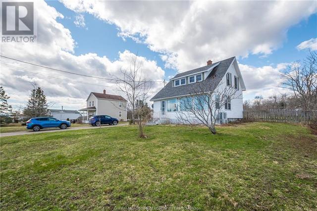 521 La Vallee, House detached with 3 bedrooms, 2 bathrooms and null parking in Memramcook NB | Image 2