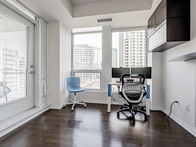 1207 - 628 Fleet St, Condo with 2 bedrooms, 2 bathrooms and 1 parking in Toronto ON | Image 3