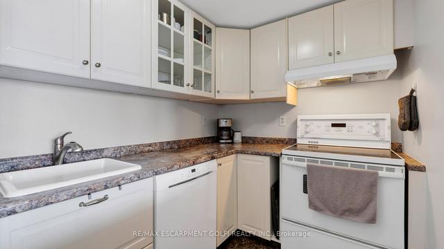 3202 - 150 Charlton Ave E, Condo with 2 bedrooms, 2 bathrooms and 1 parking in Hamilton ON | Image 7