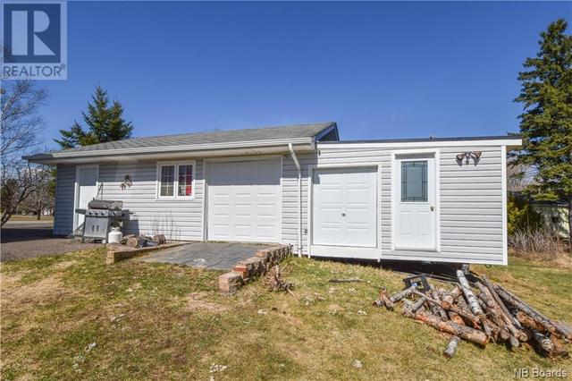 4350 Principale Street, House detached with 2 bedrooms, 2 bathrooms and null parking in Tracadie NB | Image 10