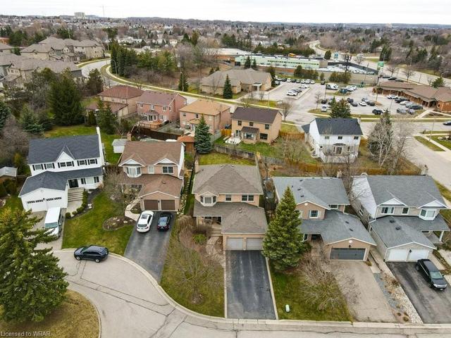 10 Parsons Court, House detached with 4 bedrooms, 3 bathrooms and 6 parking in Kitchener ON | Image 39