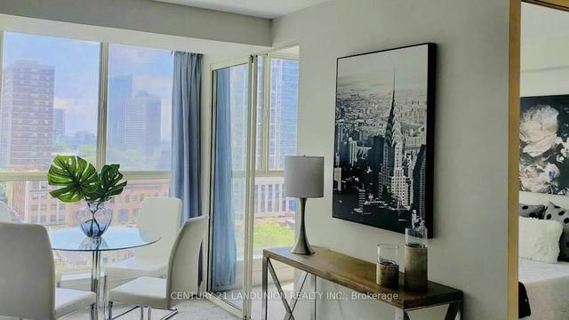 1203 - 1055 Bay St, Condo with 1 bedrooms, 1 bathrooms and 0 parking in Toronto ON | Image 4