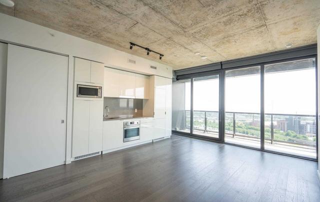 2208 - 170 Bayview Ave, Condo with 2 bedrooms, 2 bathrooms and 1 parking in Toronto ON | Image 10