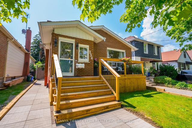 234 Roxborough Ave, House detached with 2 bedrooms, 1 bathrooms and 2 parking in Oshawa ON | Image 12