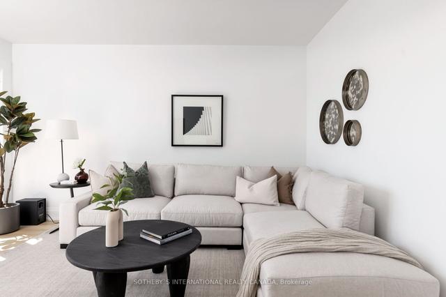 607 - 70 Rosehill Ave, Condo with 2 bedrooms, 3 bathrooms and 2 parking in Toronto ON | Image 3