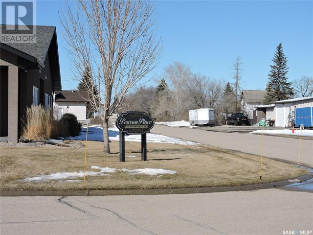 1 - 100 Pearson Street, House attached with 2 bedrooms, 1 bathrooms and null parking in Strasbourg SK | Image 3